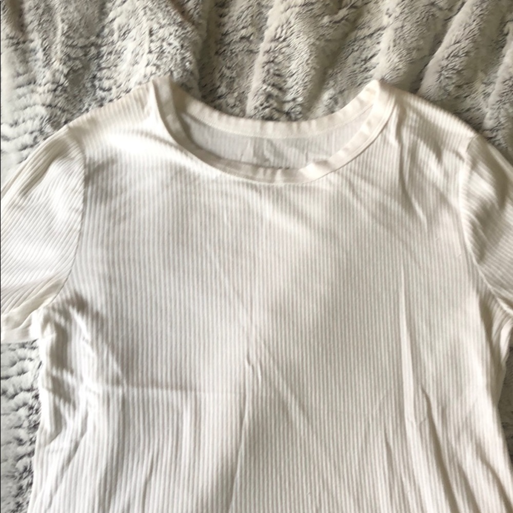 Ribbed. White tee shirt. Size XLarge.